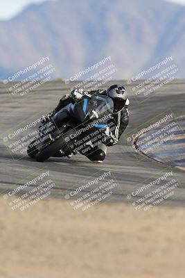 media/Nov-16-2025-Race Pace (Sun) [[8c5fa54630]]/Verified Riders/8-Turn 12 (120pm)/